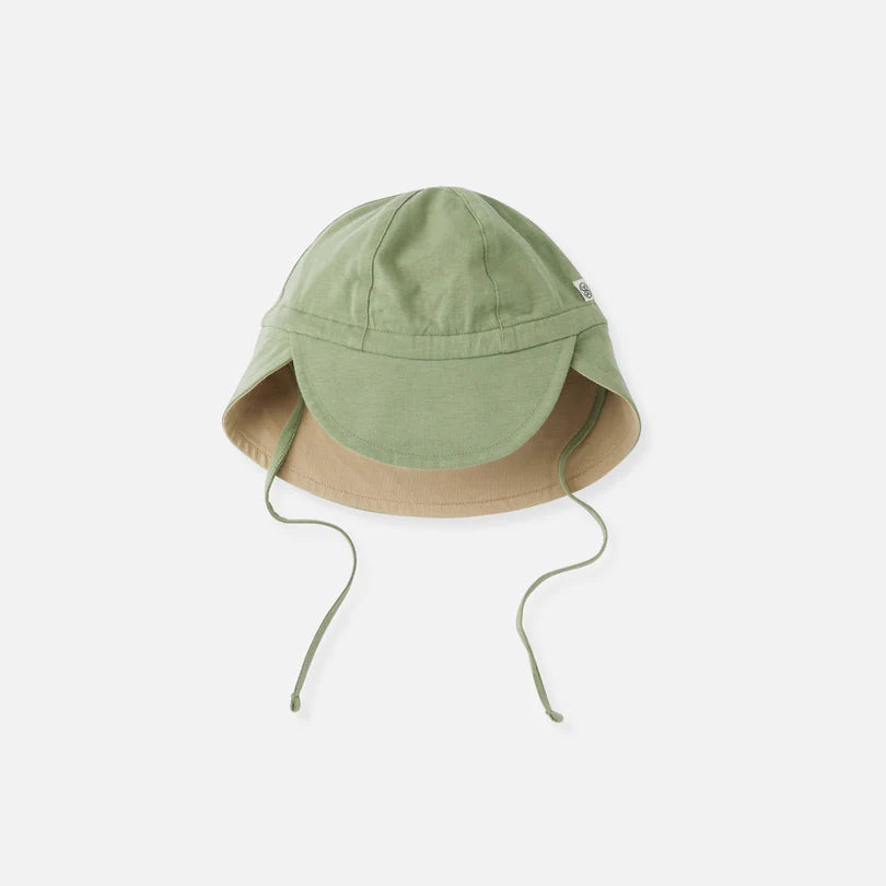 Cloby Zonnehoedje in Olive Green/Sandy Beach – UPF 50+