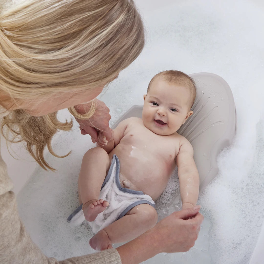 Shnuggle Newborn Baby Bath Support Ergonomic, Non-Slip & Quick-Dry 0-3 maanden - Taupe