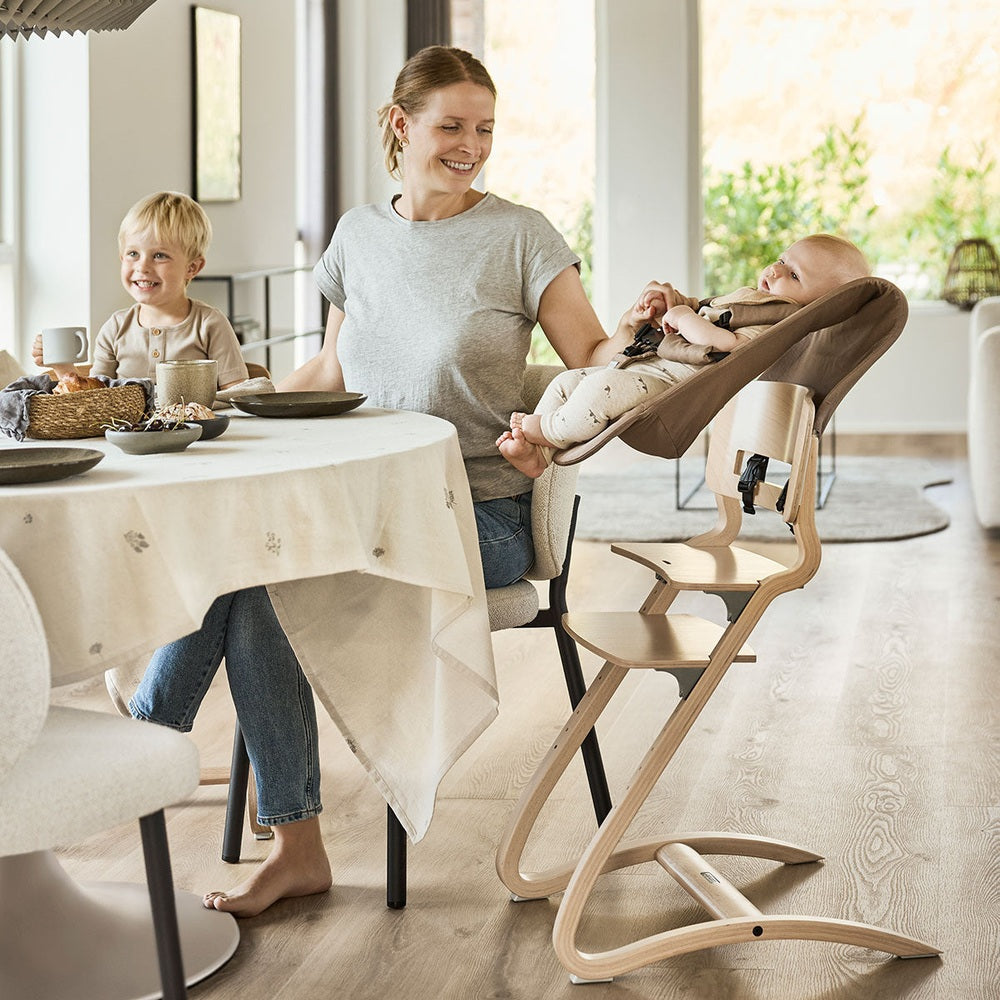 Leander Newborn Set Voor Louie Eetstoel - Mocca
