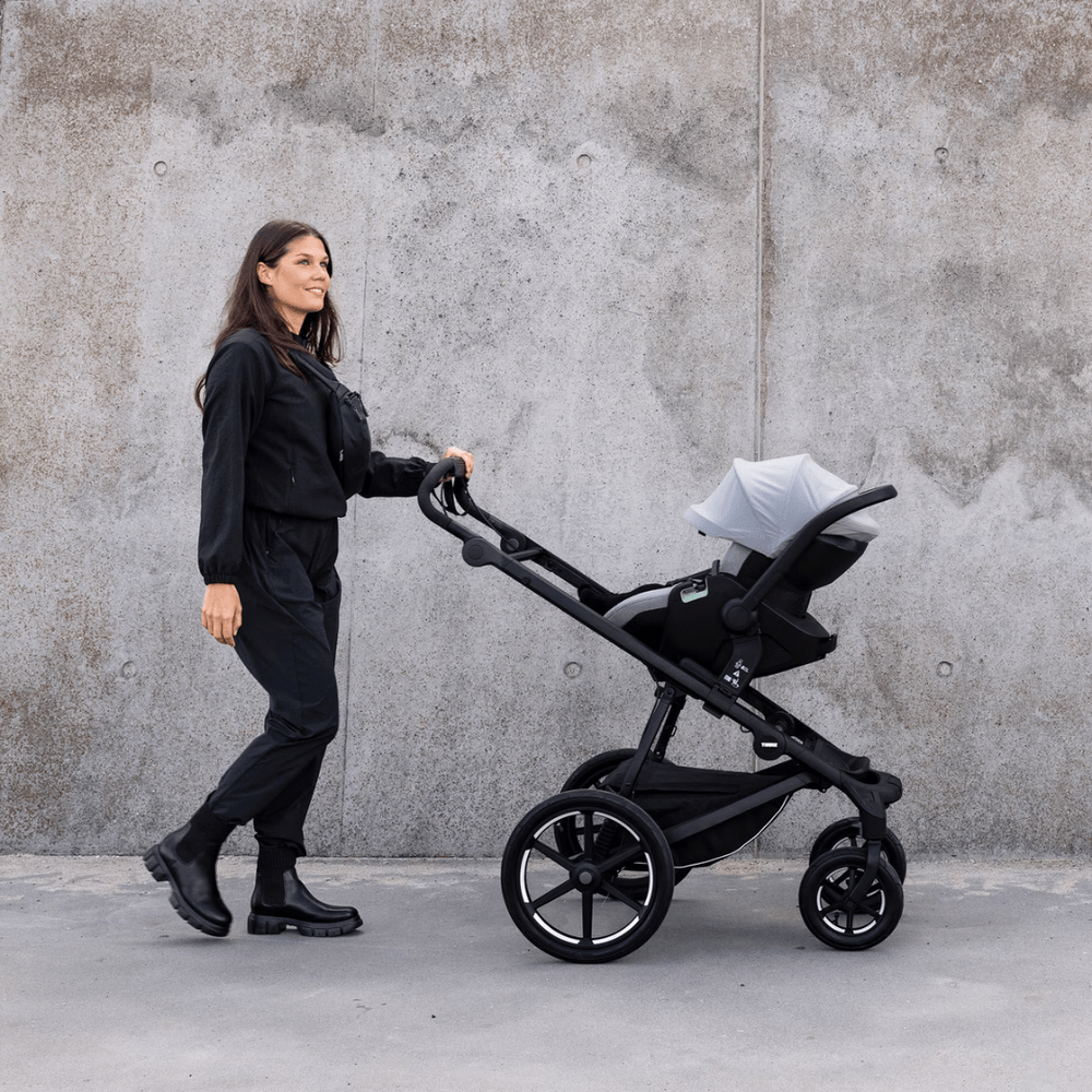 Thule Urban Glide 4 + WIEG Black