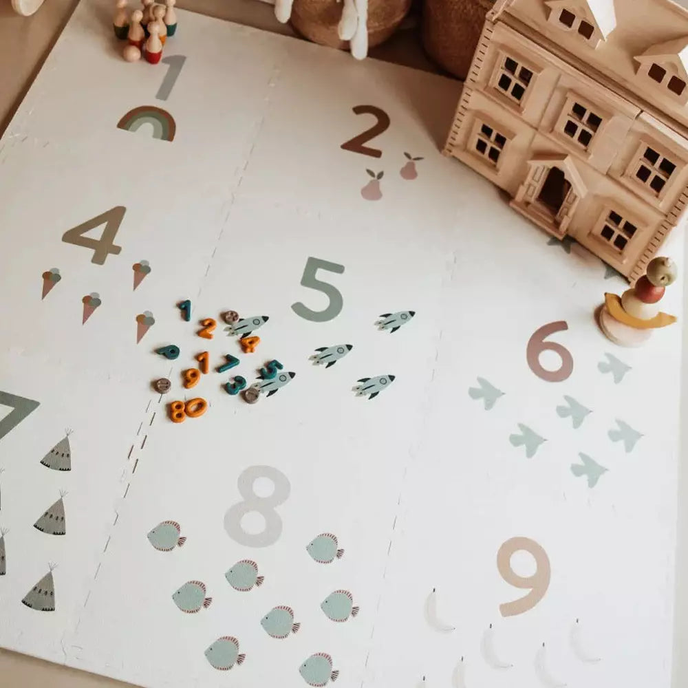 PLAY&GO SPEELTAPIJT PUZZEL - EEVAA 2IN1 PUZZELMAT/OPBERGBOX - NUMBERS/DOTS