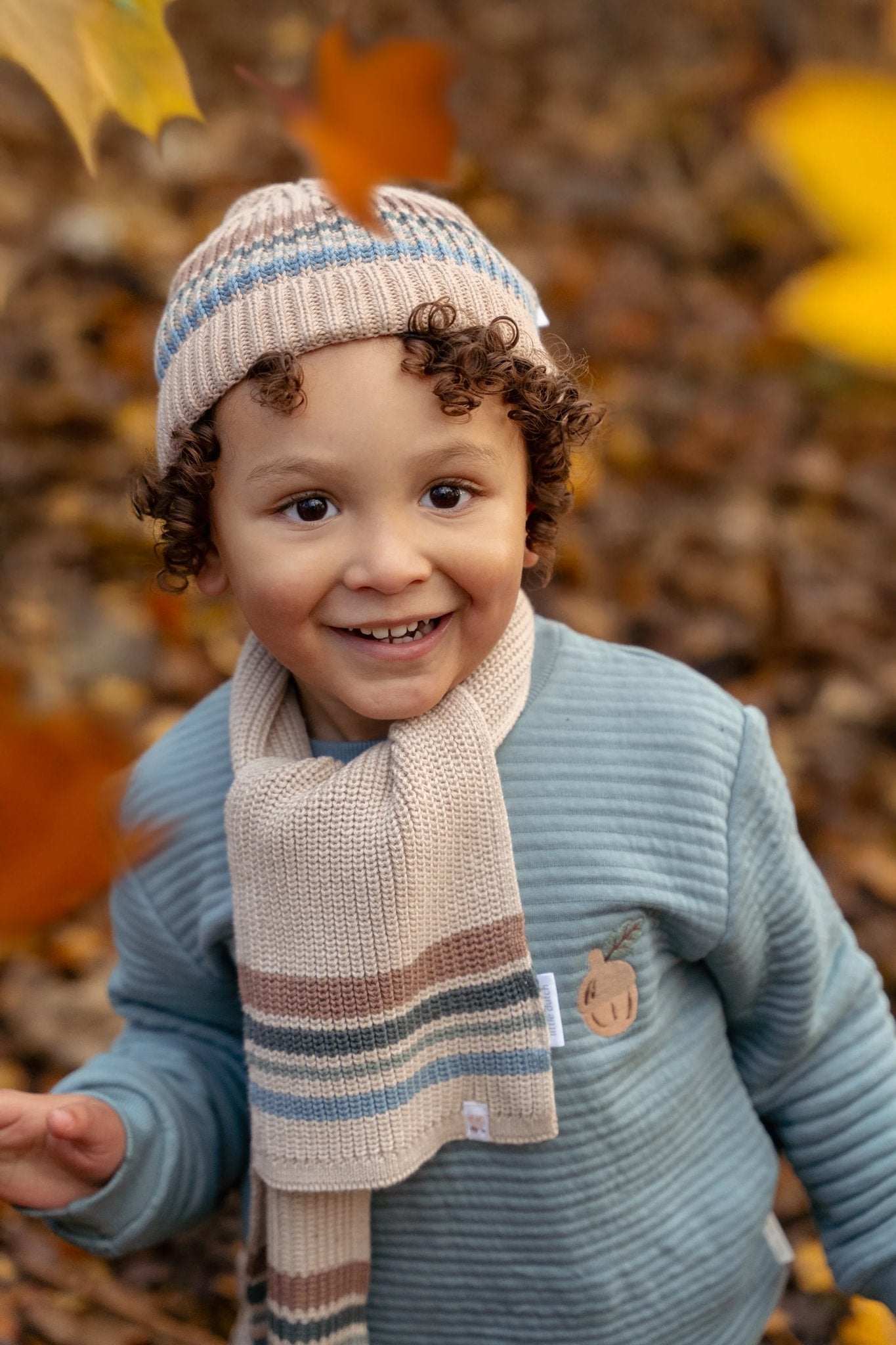 Little Dutch Gebreide Muts Met Gekleurde Strepen - Taupe